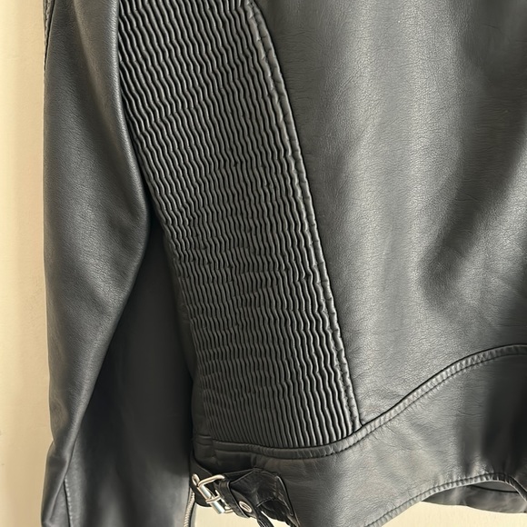 Faux leather jacket - Picture 3 of 3